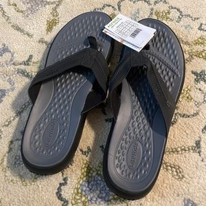 Crocs new with tag